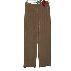 Chico’s Travelers R1 Taupe stretchy pants elastic waist 8/10 Reg Like New